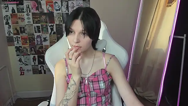 Snapshot of AudreyyKim chatting on October 20, 9:34 am AudreyyKim online show from October 20, 9:34 am