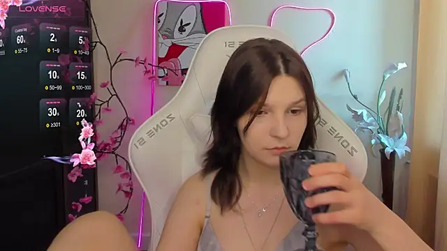 AudreyyKim online show from June 7, 8:10 am