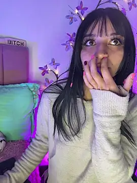 LindaWz  online show from April 23, 8:44 am