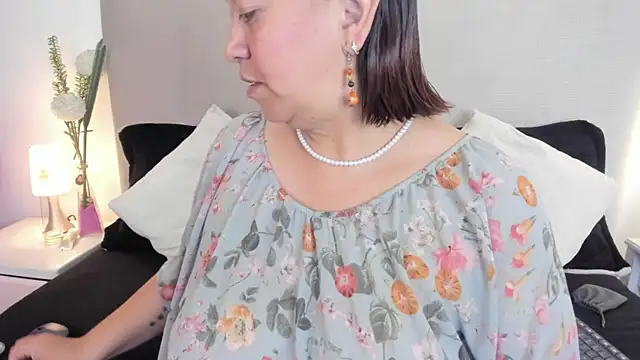 Angel Velvet online show from March 31, 8:09 pm