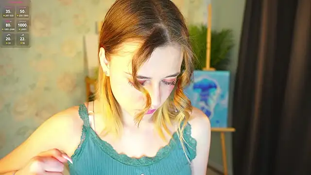 HollieCollelo online show from March 7, 3:13 am