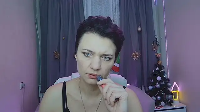 AvaSaturnian online show from January 15, 8:20 am