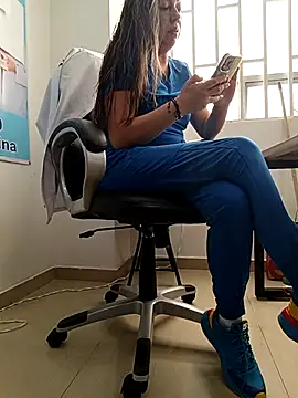 Madisson-04  online show from March 21, 2:55 pm