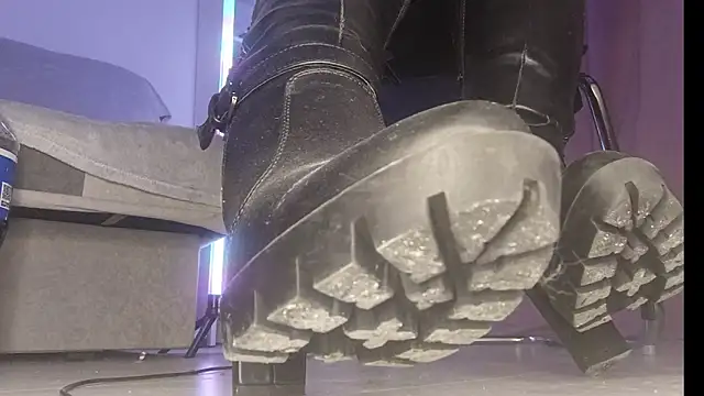 CruelSiren online show from October 25, 10:05 pm