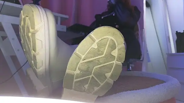 CruelSiren online show from November 26, 11:55 am