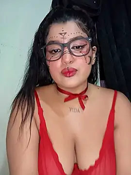 Snapshot of Cat_Hot_Party chatting on October 9, 5:11 am Cat Hot Party online show from October 9, 5:11 am