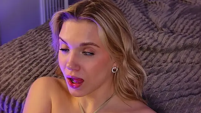 AlisaMyers online show from April 24, 12:41 pm