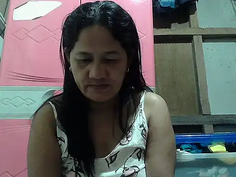 Snapshot of hotmama_063 chatting on October 15, 8:44 pm hotmama 063 online show from October 15, 8:44 pm