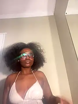 Moonzy77 online show from September 16, 5:43 pm