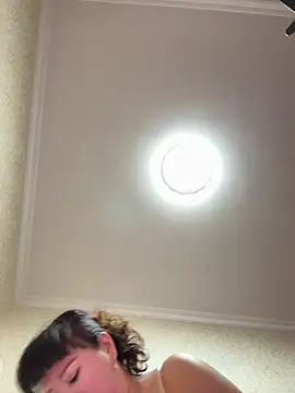 Xinlan-Asia online show from April 21, 12:01 pm