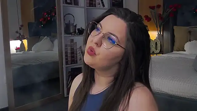 Mia Swano online show from December 18, 11:31 pm