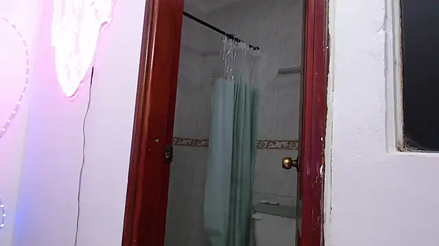Snapshot of Sofia_candy19 chatting on October 10, 6:13 pm Sofia candy19 online show from October 10, 6:13 pm