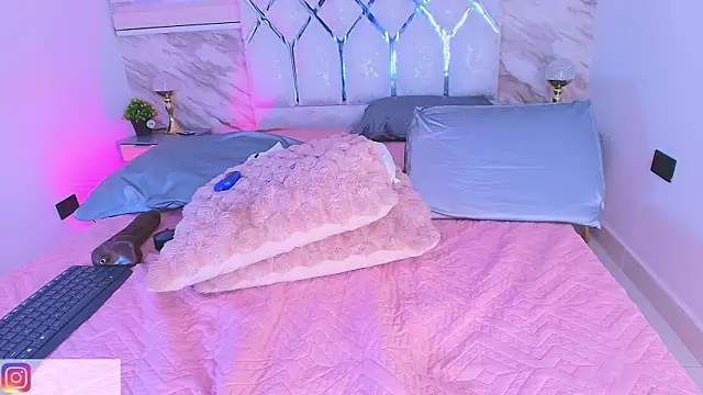 collet 1 online show from April 26, 1:42 pm