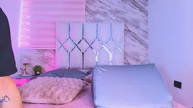 collet 1 online show from April 23, 12:01 pm