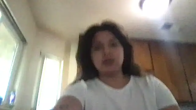 tinnnyym online show from November 3, 5:28 pm