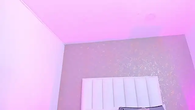 KaylieBrooks online show from April 20, 6:33 pm