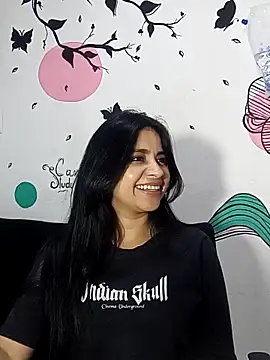 Snapshot of ValerieLove_ chatting on October 17, 10:57 pm ValerieLove online show from October 17, 10:57 pm