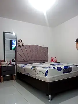 ValerieLove  online show from February 20, 5:47 pm