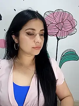 Snapshot of ValerieLove_ chatting on October 2, 7:41 pm ValerieLove online show from October 2, 7:41 pm