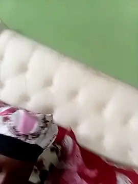 BeautyQueenX22 online show from February 20, 2:29 pm