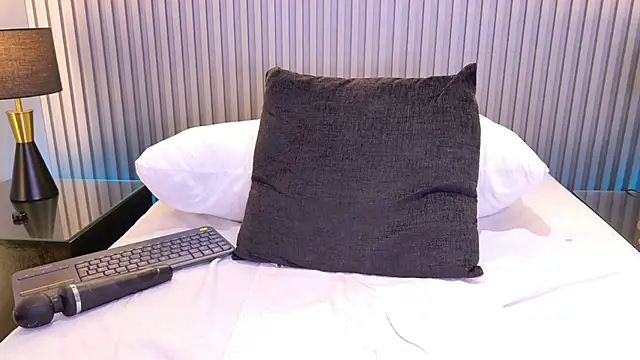 Meganreed  online show from April 21, 1:42 am