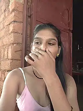 Snapshot of Yatiksha_Beby chatting on September 12, 8:01 am Yatiksha Beby online show from September 12, 8:01 am