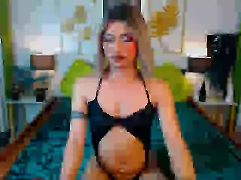 Snapshot of Alluring_Carmela chatting on September 18, 11:20 am Alluring Carmela online show from September 18, 11:20 am