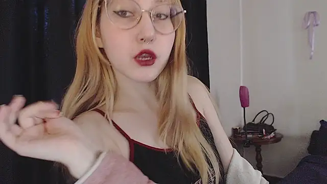 ohmycheryl online show from March 13, 11:44 am