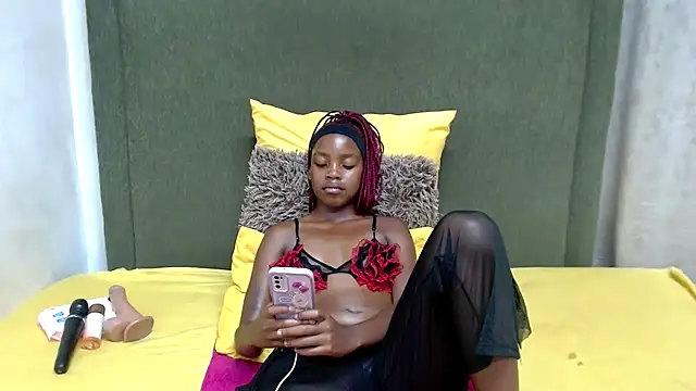 Littlebunny33 online show from January 6, 8:34 pm