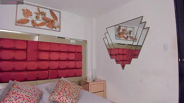 AvaScott  online show from March 12, 11:40 pm