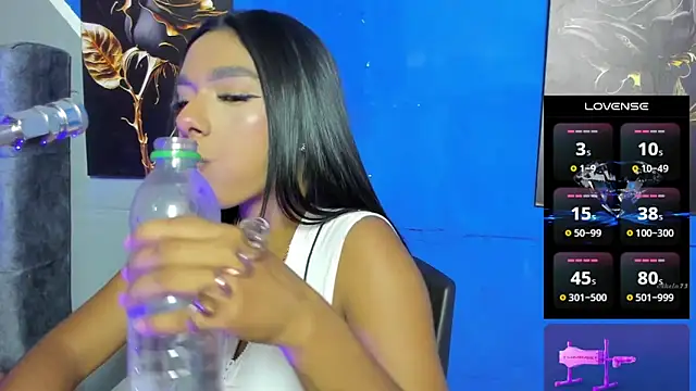 lau-hot online show from March 5, 7:53 pm