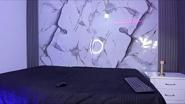 Hillarytonsonx online show from September 26, 12:36 pm