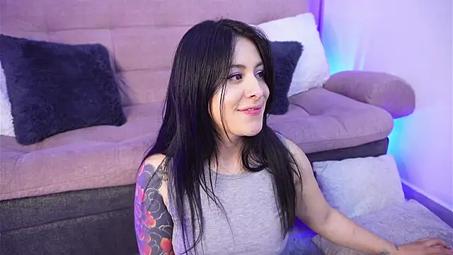 SophiieCumsx online show from May 2, 1:20 am