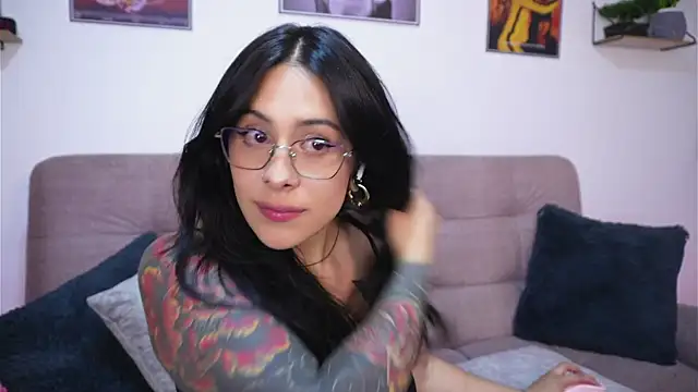 SophiieCumsx online show from July 17, 4:17 am