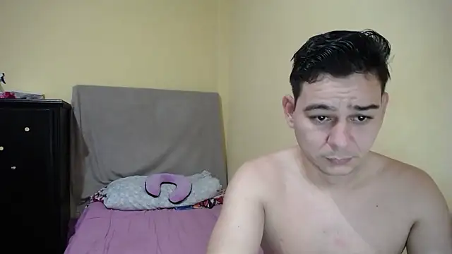 Snapshot of arvahot69 chatting on September 29, 10:37 pm arvahot69 online show from September 29, 10:37 pm