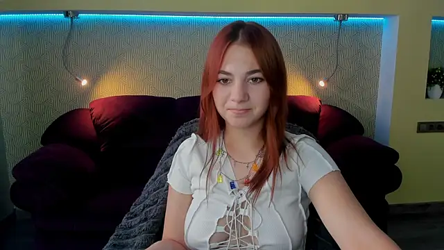Snapshot of AnnaStills chatting on September 16, 11:40 am AnnaStills online show from September 16, 11:40 am