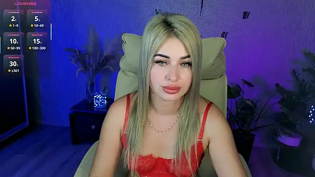 NikkiiStill online show from July 26, 1:35 am