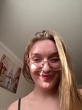 Bellatrisssaa online show from March 7, 1:51 pm