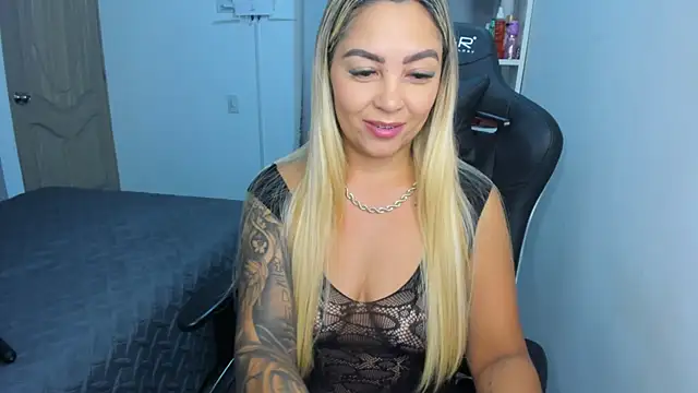 Snapshot of NicolPorto chatting on September 15, 11:29 am NicolPorto online show from September 15, 11:29 am