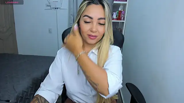Snapshot of NicolPorto chatting on September 16, 12:02 pm NicolPorto online show from September 16, 12:02 pm