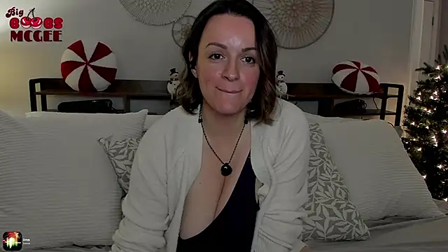 BigBoobsMcGee online show from December 4, 3:20 am