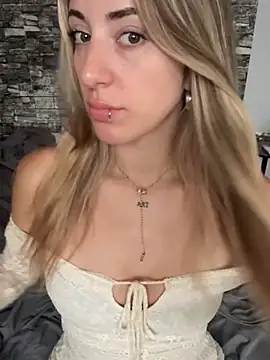 Sashailardi online show from April 1, 8:06 pm