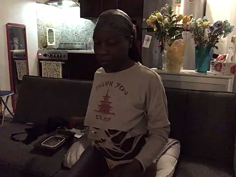 littyleesh1 online show from April 24, 9:01 am