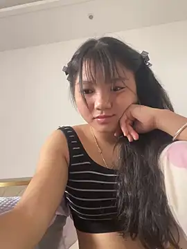 Snapshot of Emlyly-18 chatting on September 14, 2:53 am Emlyly-18 online show from September 14, 2:53 am