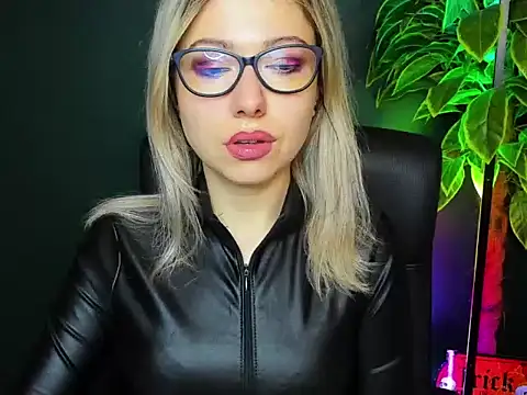 loveHeidi online show from November 13, 5:17 am