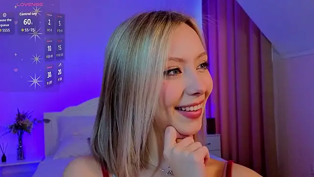 LumMina online show from April 21, 7:04 am