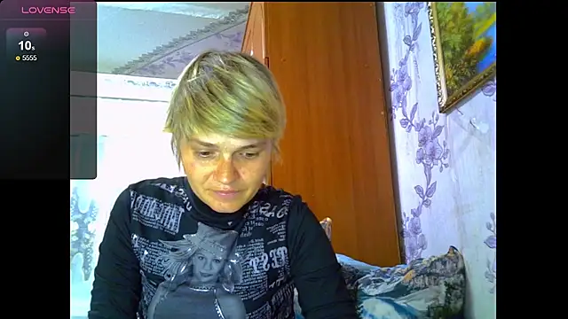 Snapshot of SaraSnow_ chatting on September 22, 5:44 pm SaraSnow  online show from September 22, 5:44 pm