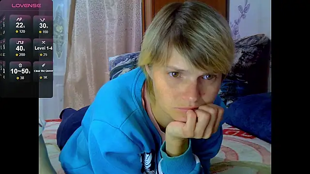 Snapshot of SaraSnow_ chatting on October 11, 6:21 pm SaraSnow  online show from October 11, 6:21 pm
