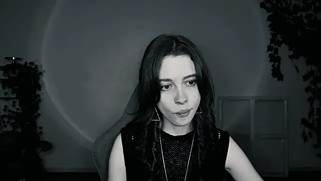 Yoka paradoXXX online show from November 7, 9:04 am