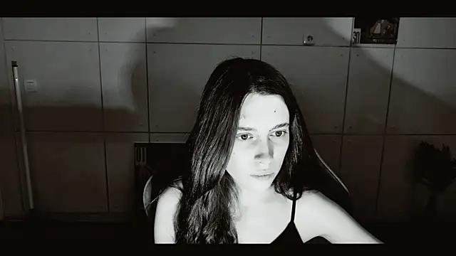 Yoka paradoXXX online show from March 29, 1:21 pm